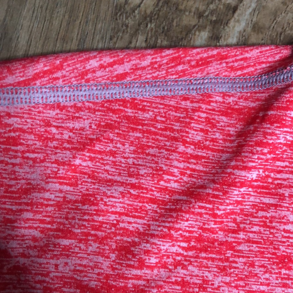 Under Armour TShirt - Picture 4 of 7